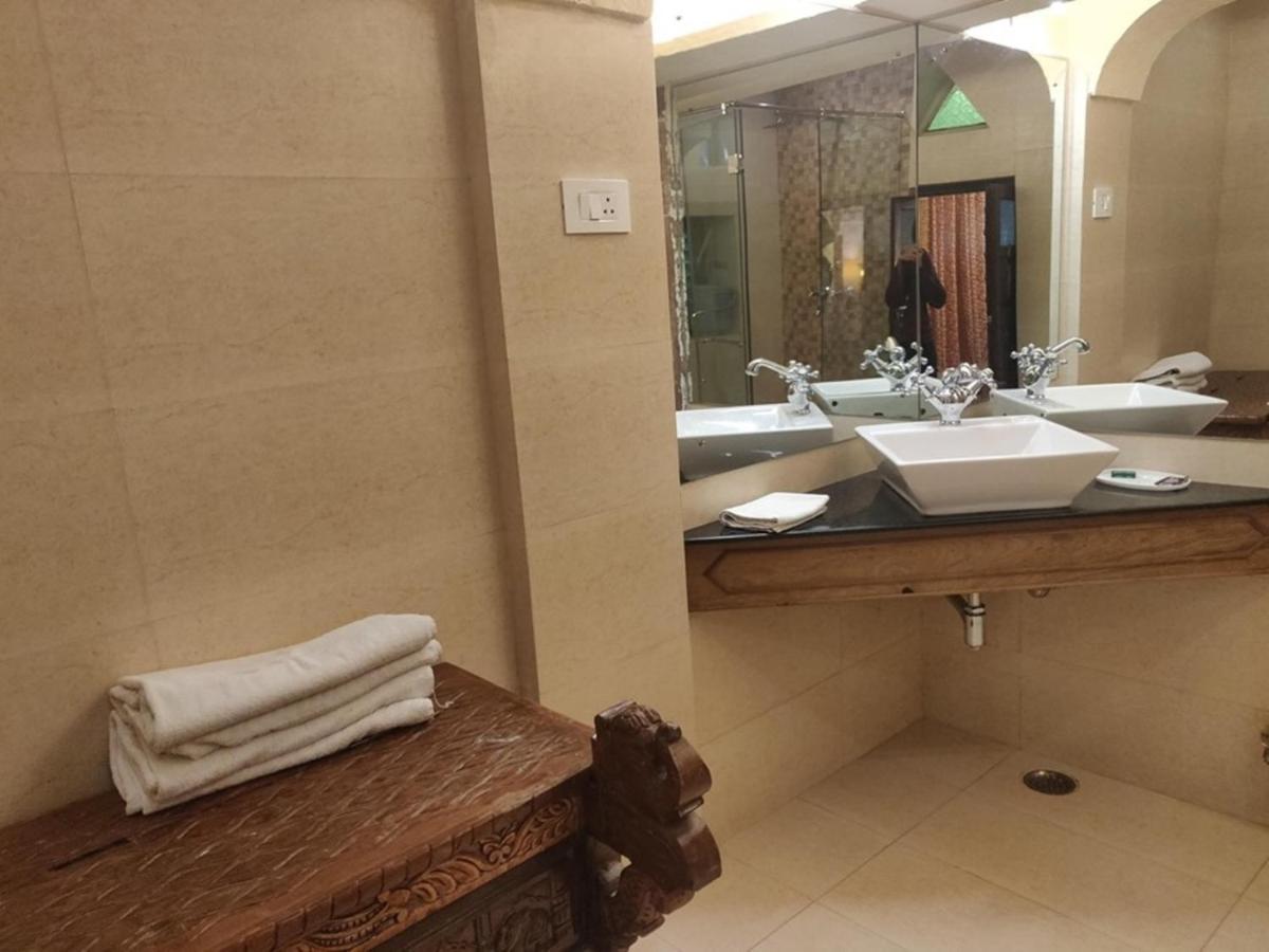 คริสห์นา พราแคช เฮอร์ริเทจ ฮาเวลิ โฮเต็ล Hotel จ๊อดปูร์ ภายนอก รูปภาพ
